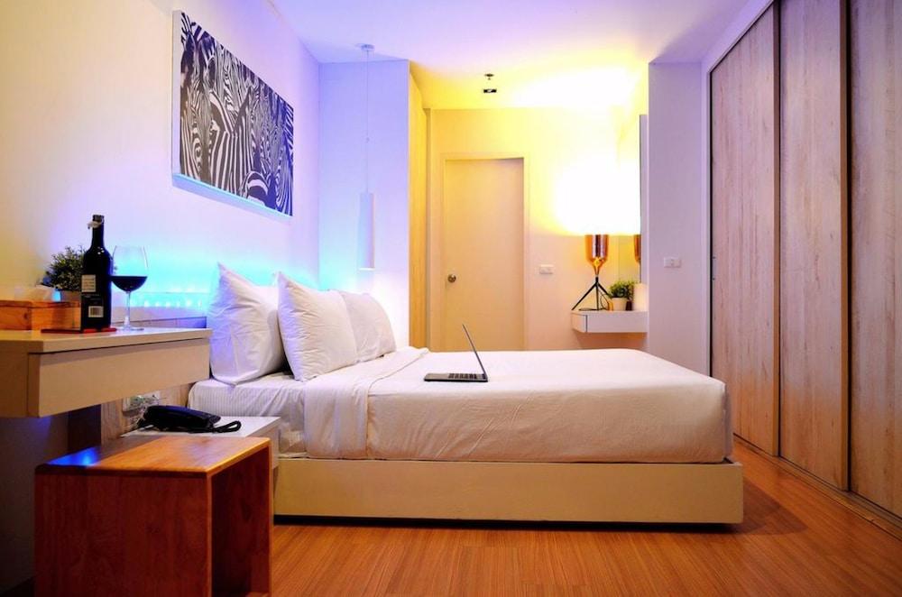 Brighton Hotel Bangkok Bagian luar foto