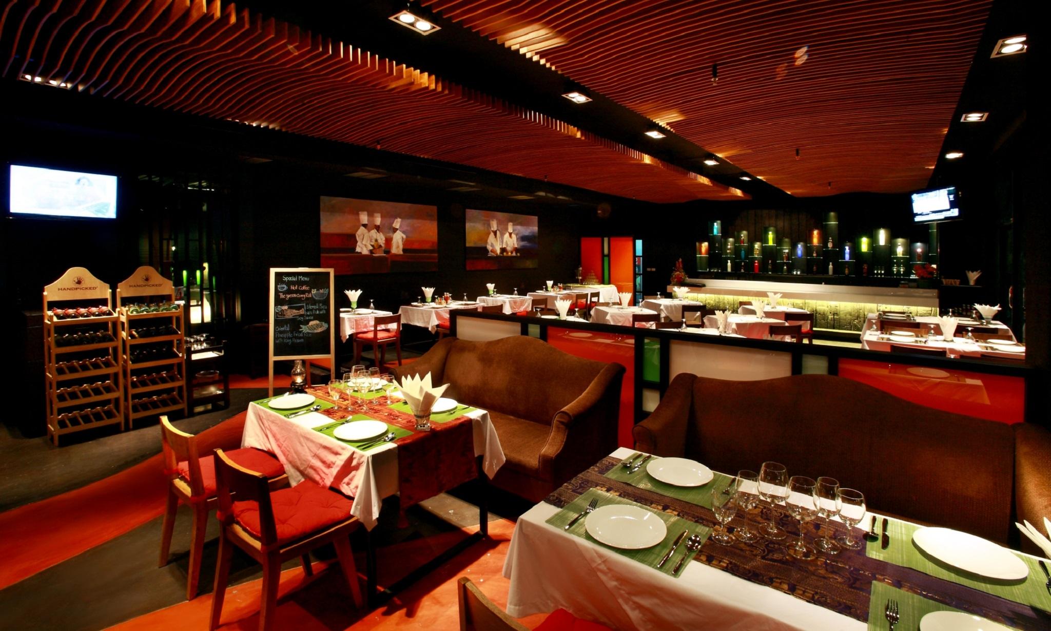 Brighton Hotel Bangkok Bagian luar foto